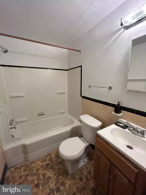 52 Hurley Ct, Millbourne, PA 19082 photo 11