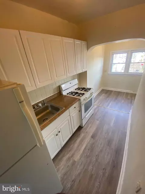 7221 W Chester Pike, Upper Darby, PA 19082