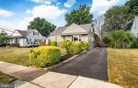 130 Trimble Blvd, Brookhaven, PA 19015