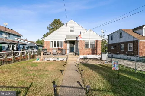 33 N Church St, Clifton Heights, PA 19018