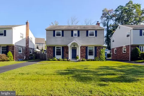 560 Washington Ave, Havertown, PA 19083