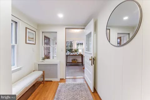 Bath - 251 Willow Ave, Wayne, PA 19087 photo 1 of 3