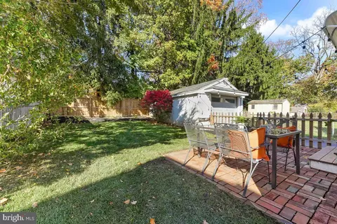 Exterior - 251 Willow Ave, Wayne, PA 19087 photo 4 of 11