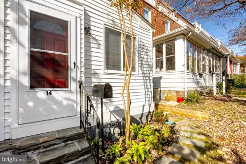 14 Vernon Rd, Havertown, PA 19083
