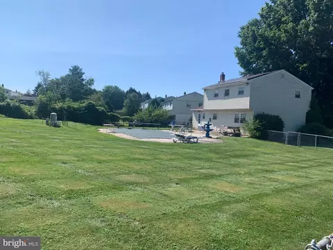 228 Jacqueline Dr, Boothwyn, PA 19061 photo 3