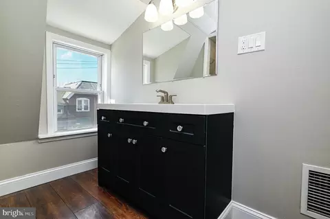 18 Cedar St, Marcus Hook, PA 19061 photo 28