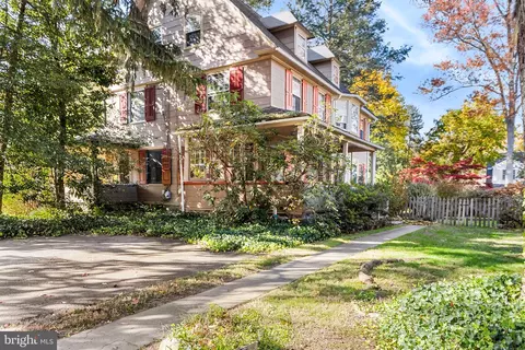 307 Yale Ave, Swarthmore, PA 19081