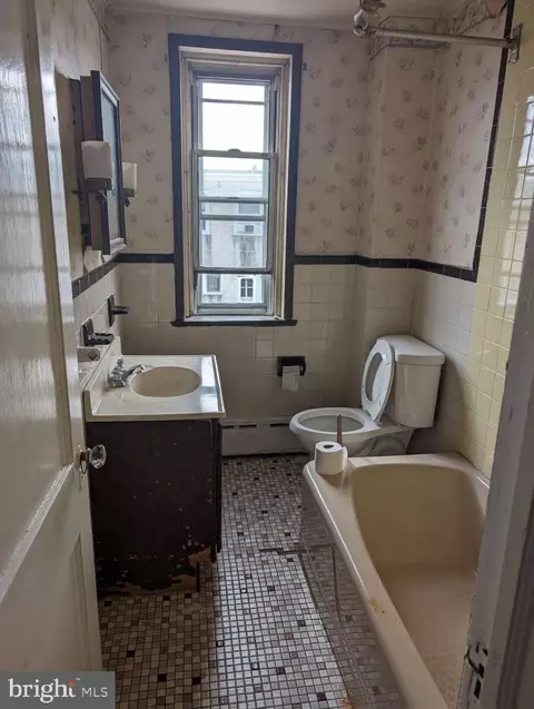 7004 Clinton Rd, Upper Darby, PA 19082 photo 12