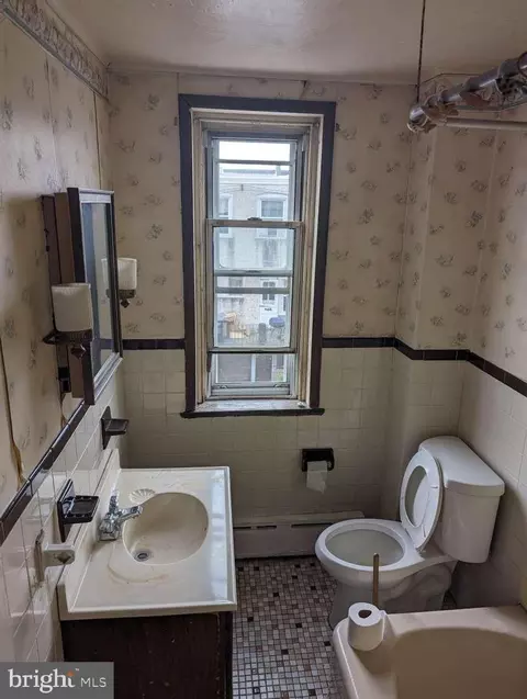 7004 Clinton Rd, Upper Darby, PA 19082 photo 13