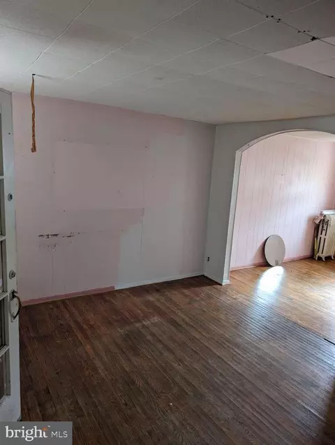 7004 Clinton Rd, Upper Darby, PA 19082 photo 4