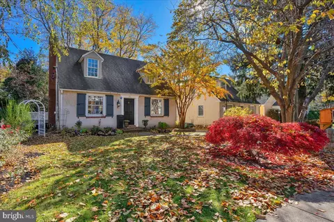 831 Beechwood Rd, Havertown, PA 19083