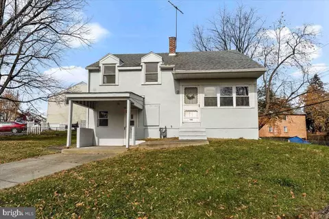 1305 Forrest St, Marcus Hook, PA 19061