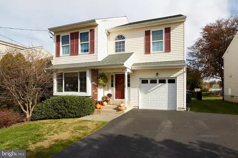 549 Royal Ave, Havertown, PA 19083