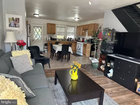627 Colwyn Ave, Darby, PA 19023
