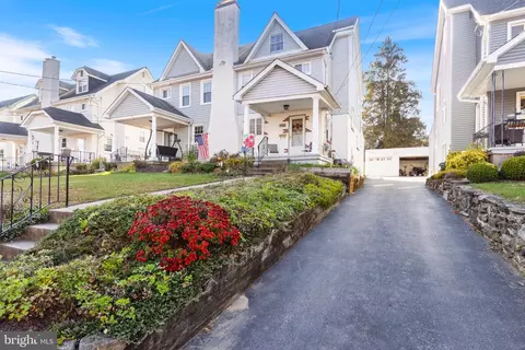 154 Woodbine Rd, Havertown, PA 19083