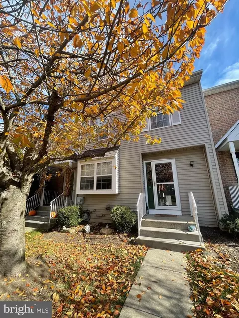 92 Louis James Ct #92, Aston, PA 19014