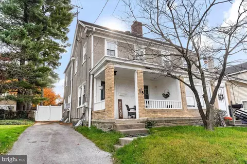 15 W Manoa Rd, Havertown, PA 19083