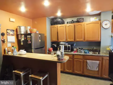 7044 Aberdeen Rd, Upper Darby, PA 19082