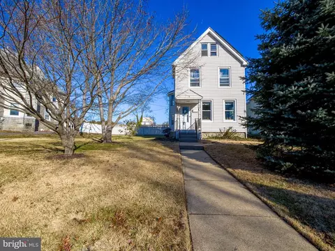 8 Sylvan Ave, Rutledge, PA 19070