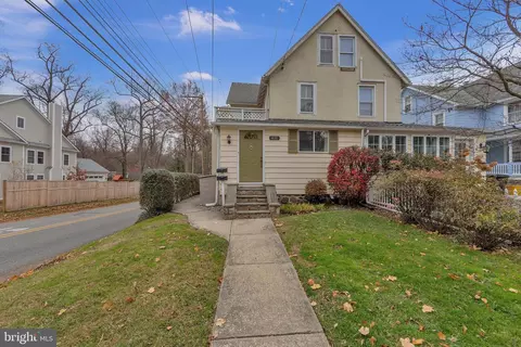 431 W Beechtree Ln, Wayne, PA 19087