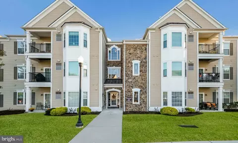 1031 Creekside Dr, Brookhaven, PA 19015