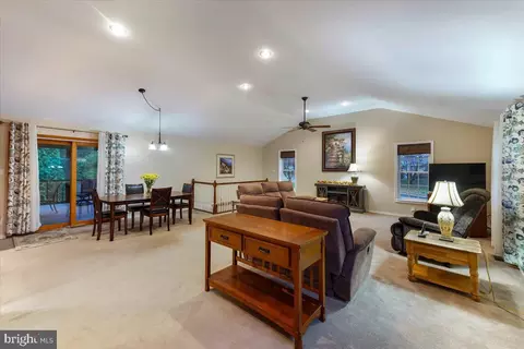 2113 Euclid Ave, Ogden, PA 19061 photo 2