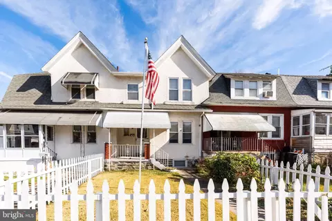 18 Maple St, Marcus Hook, PA 19061