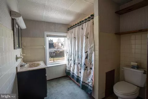 18 Maple St, Marcus Hook, PA 19061 photo 20