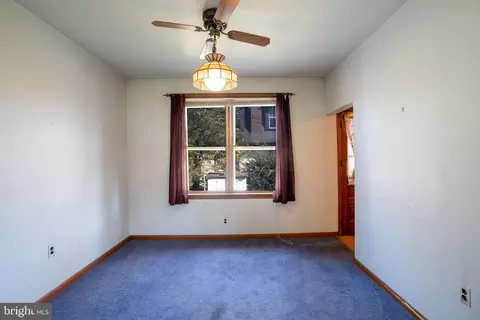 18 Maple St, Marcus Hook, PA 19061 photo 11