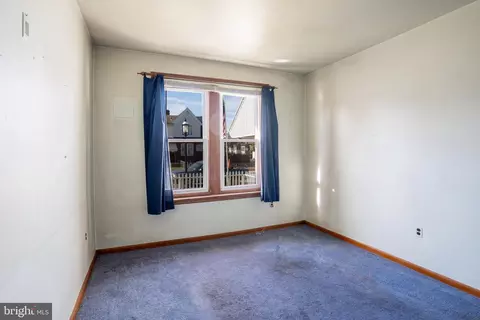18 Maple St, Marcus Hook, PA 19061 photo 9