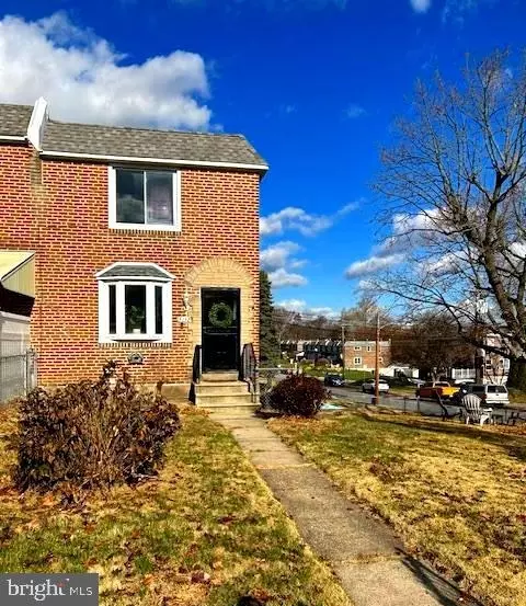 5132 Gramercy Dr, Clifton Heights, PA 19018
