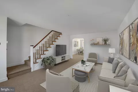 1046 S Lynbrook Rd, Darby, PA 19023