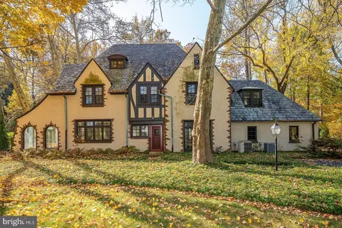 769 Harrison Rd, Villanova, PA 19085