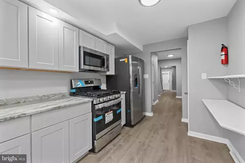 1142 Green St, Marcus Hook, PA 19061 photo 6