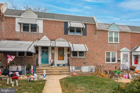 215 N Bishop Ave, Clifton Heights, PA 19018