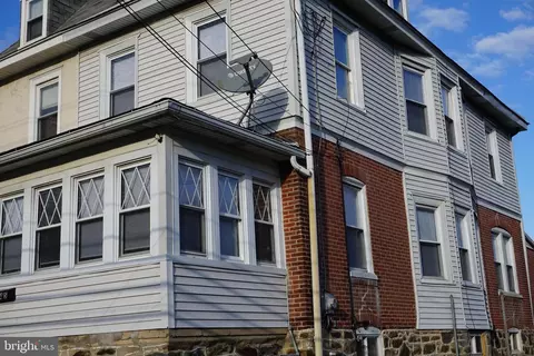 245 Burmont Rd, Drexel Hill, PA 19026