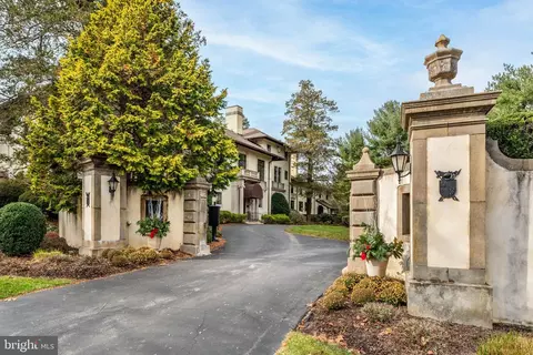 b105 summit drive, Bryn Mawr, PA 19010