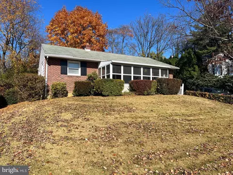 107 Raymond Ave, Aston, PA 19014