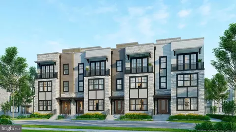 339 Horseshoe Trl #16E, Newtown Square, PA 19073