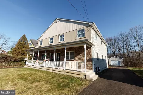 113 S Wycombe Ave, Lansdowne, PA 19050