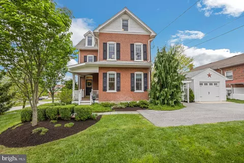 301 E Jefferson St, Media, PA 19063