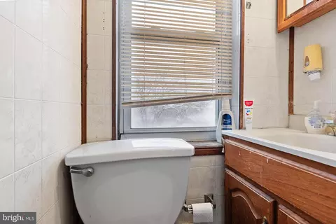 12 W 7th St, Marcus Hook, PA 19061 photo 32