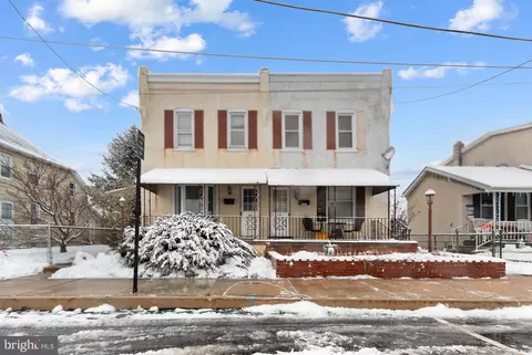 12 W 7th St, Marcus Hook, PA 19061 photo 2