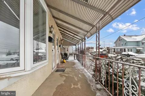 12 W 7th St, Marcus Hook, PA 19061 photo 3