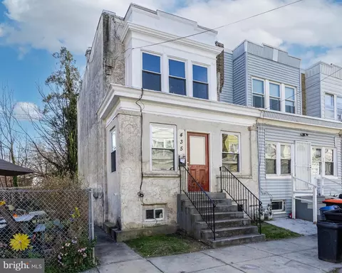 435 Bickley Pl, Chester, PA 19013