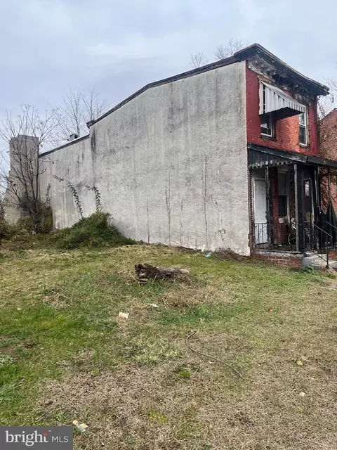232 W 4th St, Chester, PA 19013
