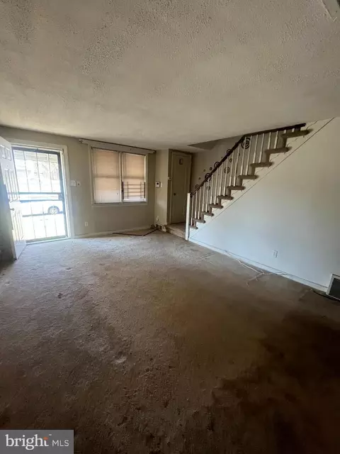 17 W 21st St, Chester, PA 19013