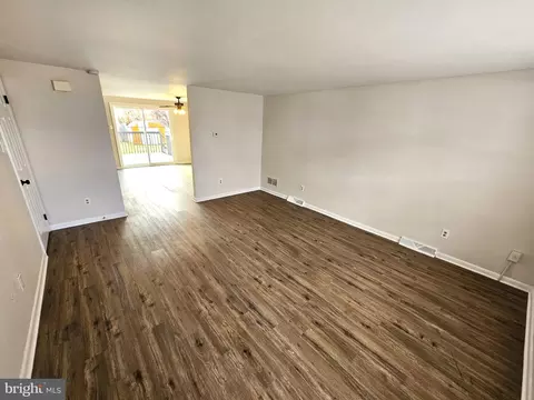 1014 Mcclenahan Ter, Marcus Hook, PA 19061 photo 7