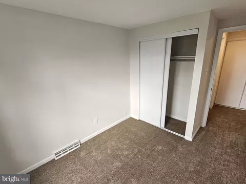 1014 Mcclenahan Ter, Marcus Hook, PA 19061 photo 11