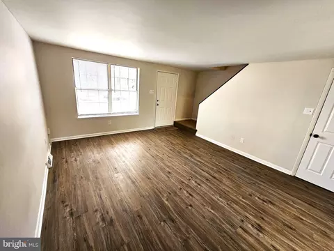 1014 Mcclenahan Ter, Marcus Hook, PA 19061 photo 8